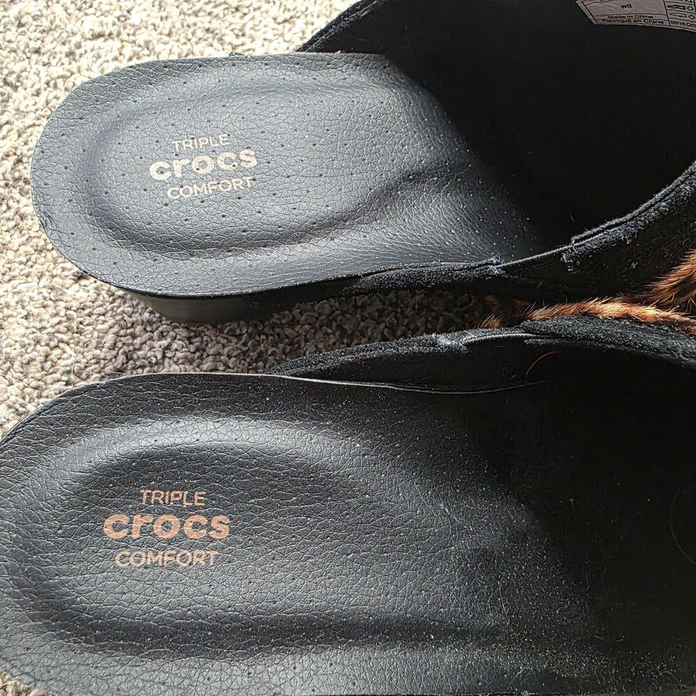 Crocs Mules Size 8 Black Leopard Animal Clog Suede Chunky Heel Mobwife - Picture 3 of 11